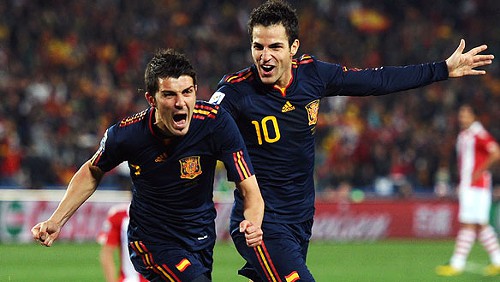 David Villa sends Spain to the Semi's